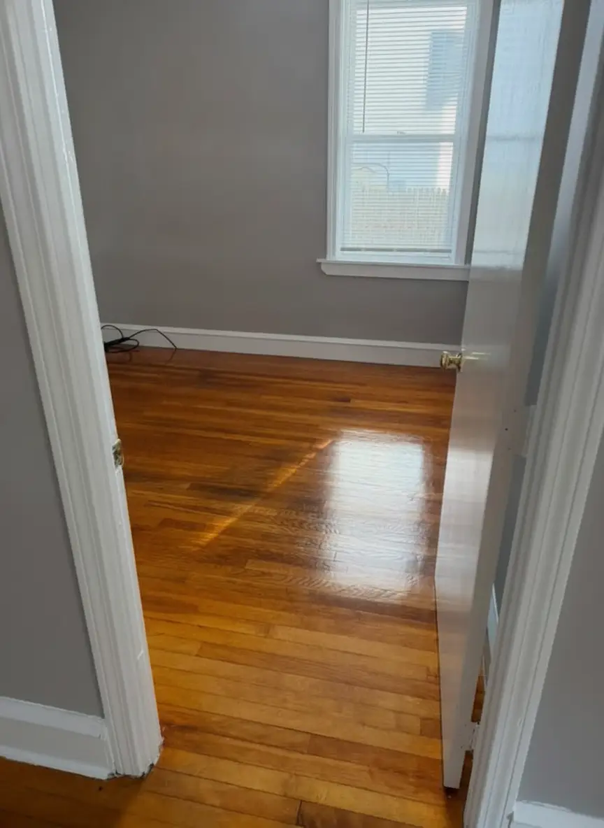 Bright, freshly cleaned living room after a Trustyclean house cleaning in New Bedford